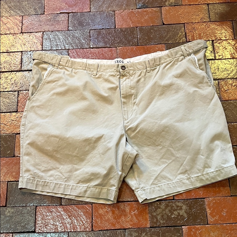 Izod Saltwater 52” shorts khaki. 9” inseam 1148